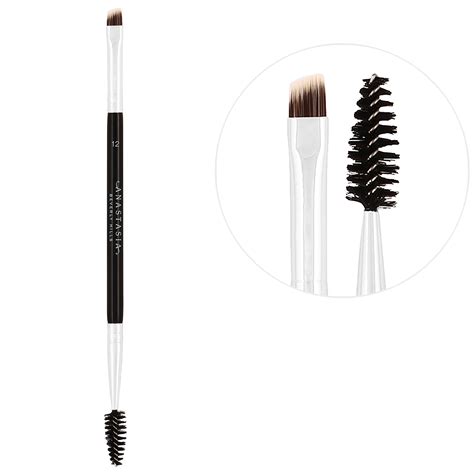 The Secrets to Achieving Natural-looking Brows with the Magi Eyebrow Brush